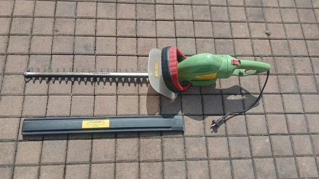 Elektrické nůžky na živý plot
